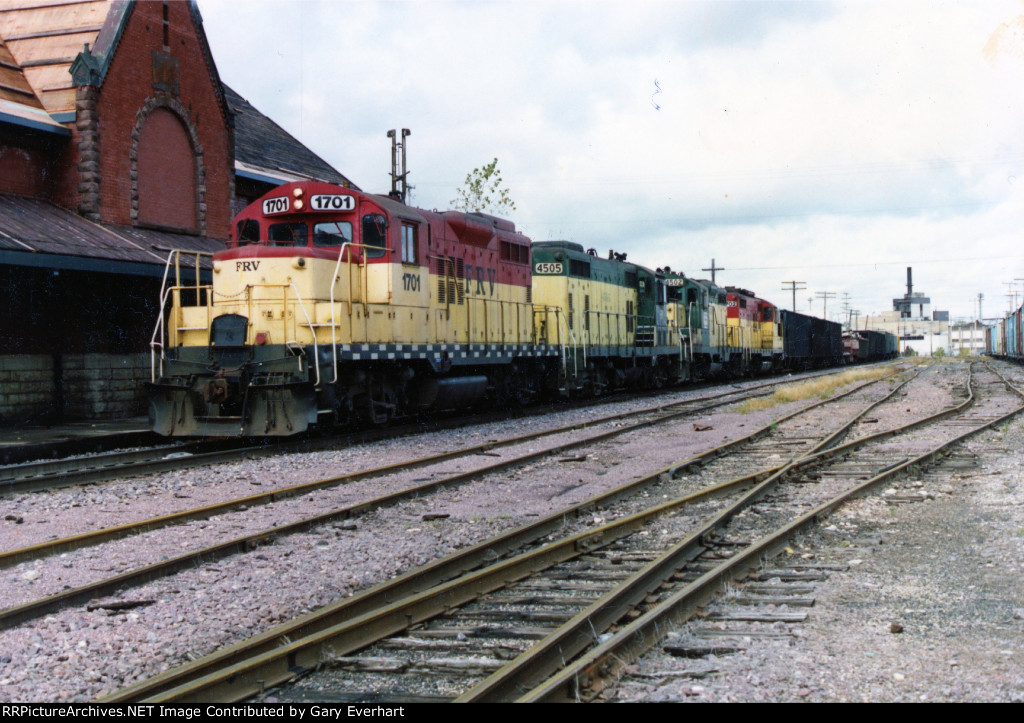 FRVR GP9R #1701 - Fox River Valley RR